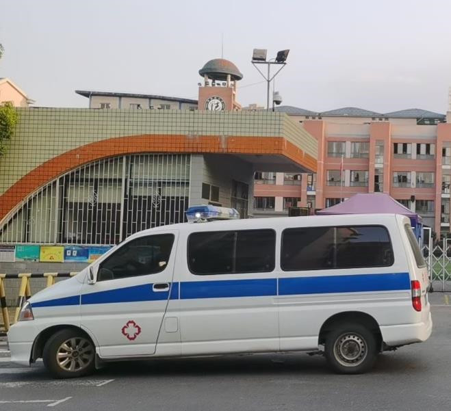 黄岩救护车出租护送骨折病人一公里多少钱